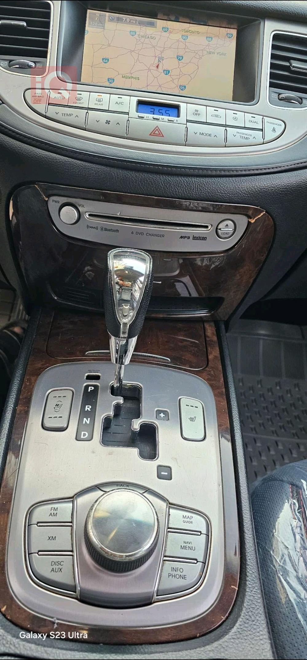 هیوندای جێنسس